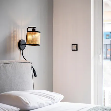 Sea, N' Style La Bella's Port & Retreat Апартаменти *