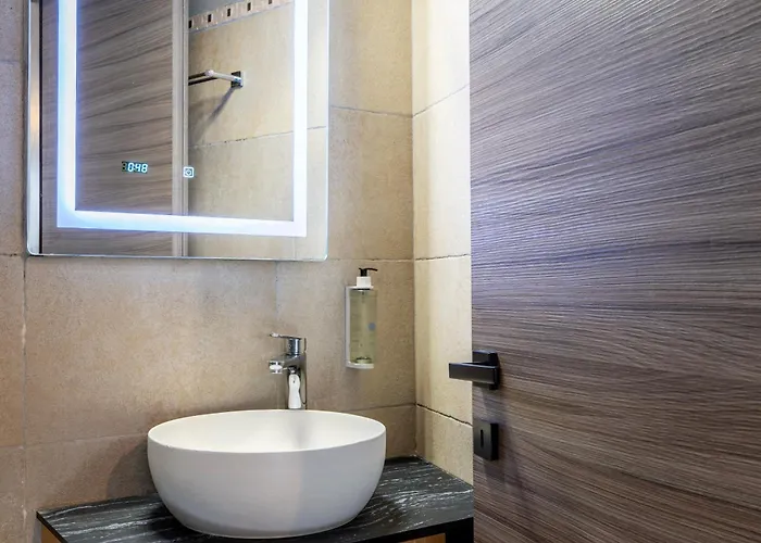 Sea, N' Style La Bella's Port & Retreat *