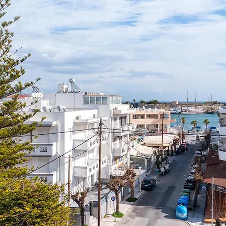 Sea, N' Style La Bella's Port & Retreat Apartman