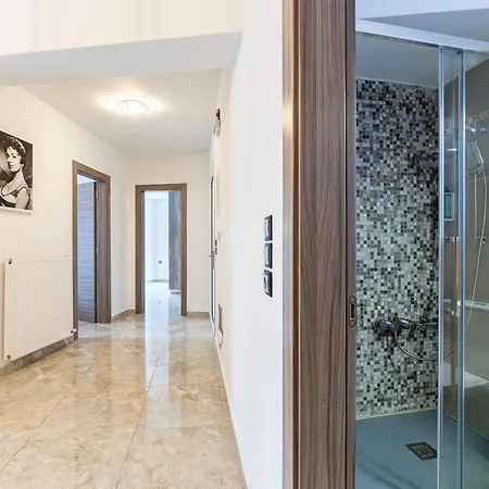 Apartment Sea, N' Style La Bella's Port & Retreat *